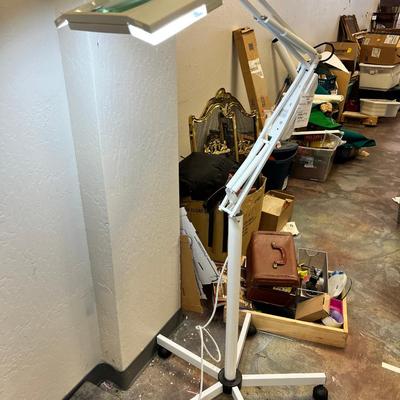 Working rolling magnifing work light