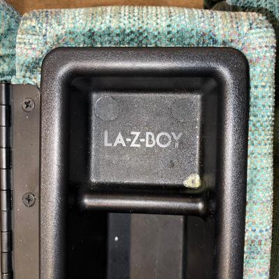 LA-Z-BOY/LAZY BOY RECLINER W/ARMREST STORAGE