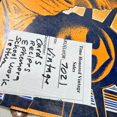 Triple layer of collectible paper