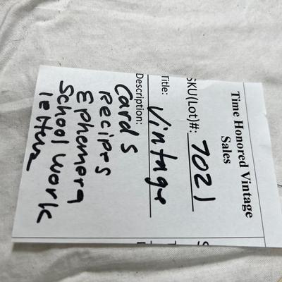 Triple layer of collectible paper