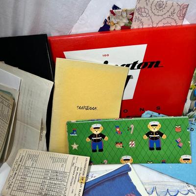 Triple layer of collectible paper