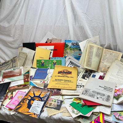 Triple layer of collectible paper