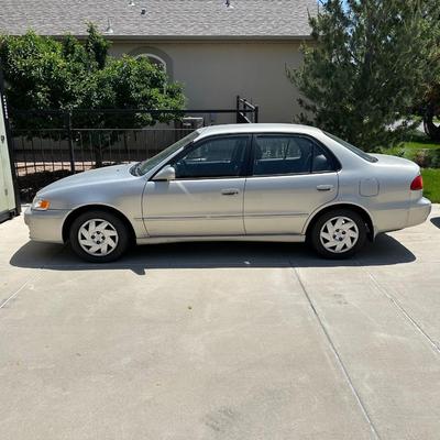 '01 TOYOTA COROLLA SEDAN 4 DOOR, AUTOMATIC