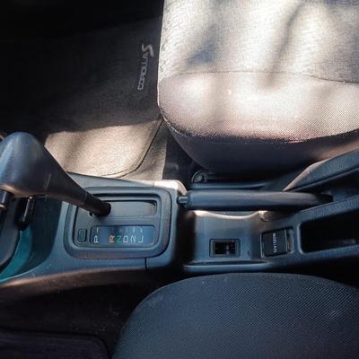 '01 TOYOTA COROLLA SEDAN 4 DOOR, AUTOMATIC