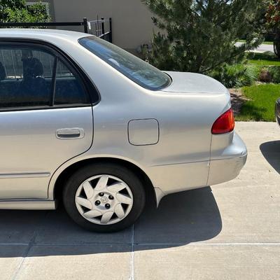 '01 TOYOTA COROLLA SEDAN 4 DOOR, AUTOMATIC