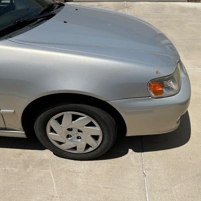 '01 TOYOTA COROLLA SEDAN 4 DOOR, AUTOMATIC