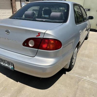 '01 TOYOTA COROLLA SEDAN 4 DOOR, AUTOMATIC