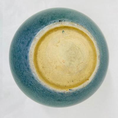 Unmarked Green Roseville Ceramic Vase Handled Urn