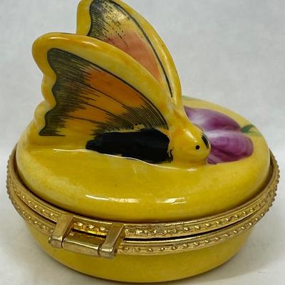 Yellow Ceramic Butterfly Trinket Box Pill Case Snuff box