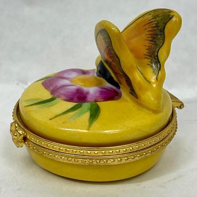 Yellow Ceramic Butterfly Trinket Box Pill Case Snuff box