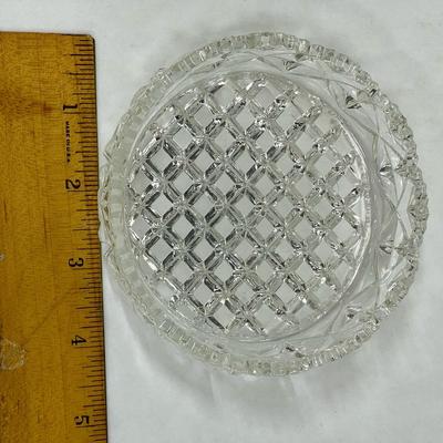 Small Round Cut Crystal Bowl Criss-cross Bottom Scalloped Sides 4" Dia.