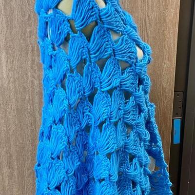 Vintage Retro 70's Glentey Knit Shawl Cornflower Blue