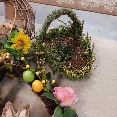 EASTER & SPRING WREATHS, CLOTH SPRING WALL HANGING
