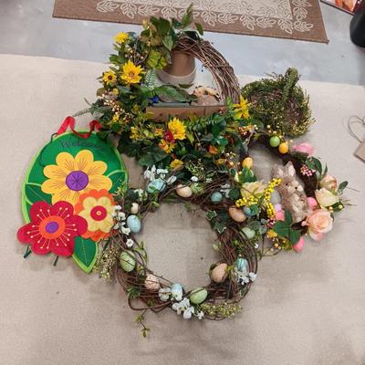 EASTER & SPRING WREATHS, CLOTH SPRING WALL HANGING