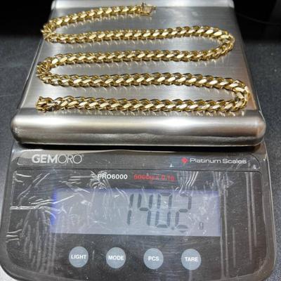 14 k Gold chain 22 in