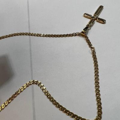 18 k Gold cross and chain 20 in