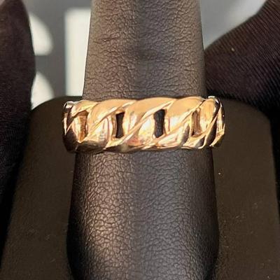 14 k Gold Ring size 11