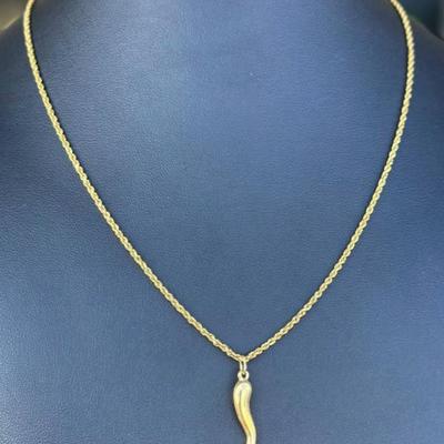 14 k Gold necklace 22 in