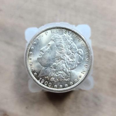 20 Bu 1900 Morgan silver dollars