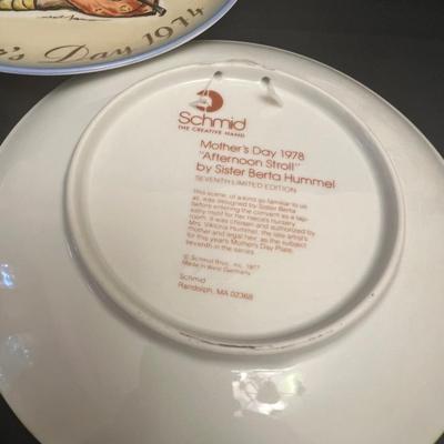 Collector’s Hummel Plates, Bells & Books (DR-RG)