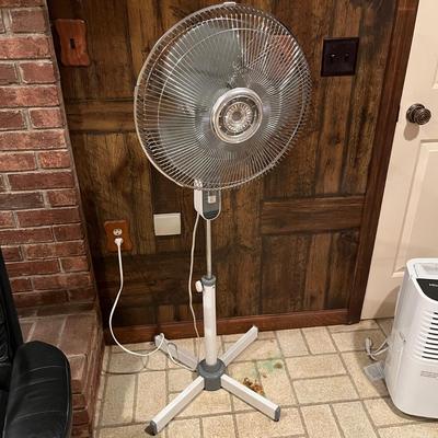 Hisense Dehumidifier & Sunbeam & Lasko Fans (BDB-MG)