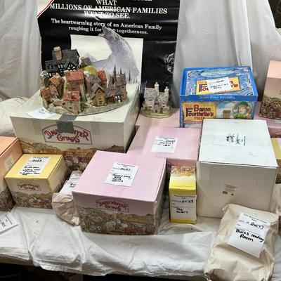 23 boxed and wrapped David Winter cottage group #1