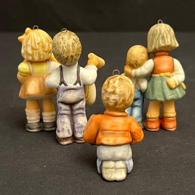 Holiday Hummel Figurines, Plates & Bells (DR-RG)