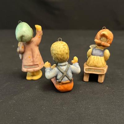 Holiday Hummel Figurines, Plates & Bells (DR-RG)