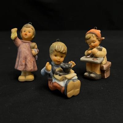 Holiday Hummel Figurines, Plates & Bells (DR-RG)