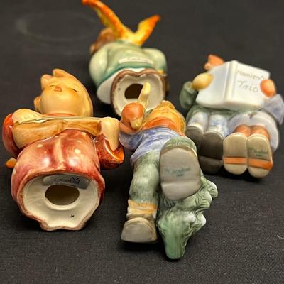 Holiday Hummel Figurines, Plates & Bells (DR-RG)