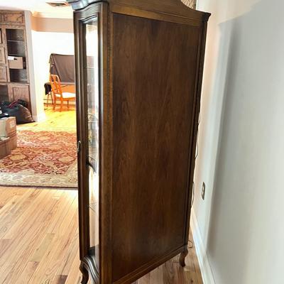 Curved Glass Curio Cabinets (DR-RG)