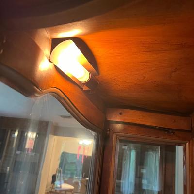 Curved Glass Curio Cabinets (DR-RG)