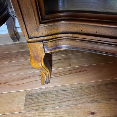 Curved Glass Curio Cabinets (DR-RG)