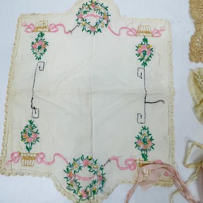 Vintage Textiles Lot = Baby/Doll Bonnets and table decor