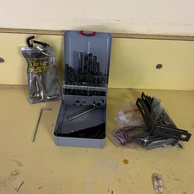 Hand Tools, Craftsman Toolbox, & Hardware (G-MG)