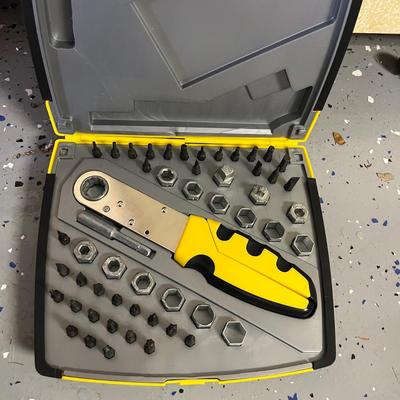Hand Tools, Craftsman Toolbox, & Hardware (G-MG)