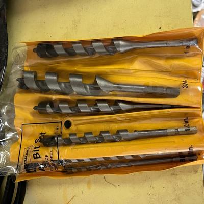 Hand Tools, Craftsman Toolbox, & Hardware (G-MG)