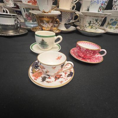 Wedgwood, Lenox, Royal Albert & Many More - Teacups DR-RG)