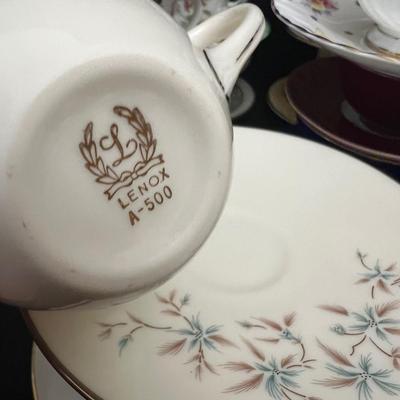 Wedgwood, Lenox, Royal Albert & Many More - Teacups DR-RG)