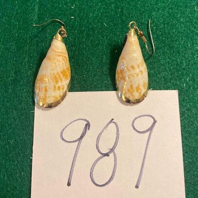 Shell Pierced Earrings