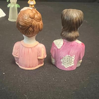 Large Thimble Collection Inc. Wedgwood & More (DR-RG)