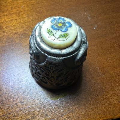 Large Thimble Collection Inc. Wedgwood & More (DR-RG)