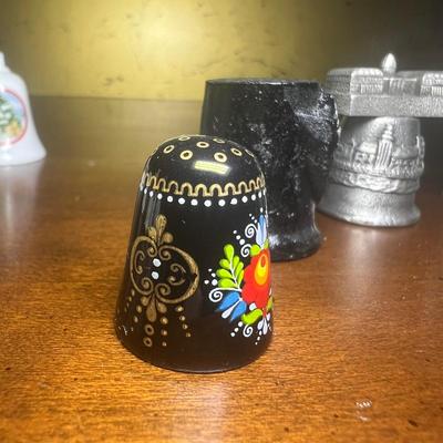 Large Thimble Collection Inc. Wedgwood & More (DR-RG)