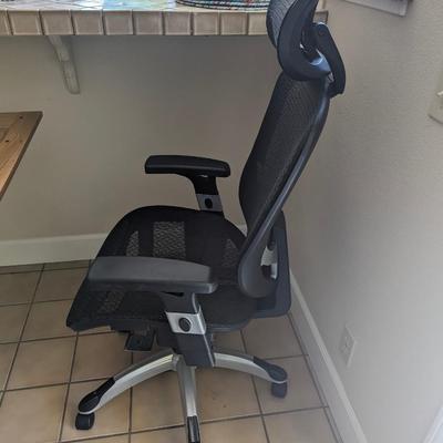 Ergonomic Office chair Hyken available at Staples. LIKE NEW