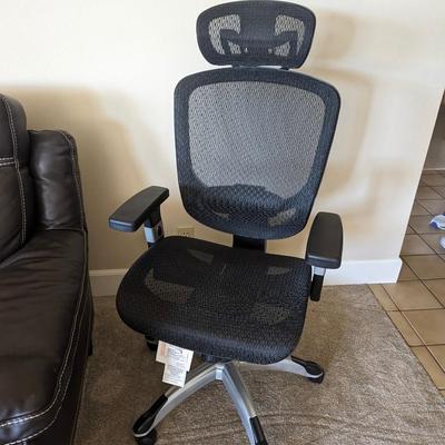 Ergonomic Office chair Hyken available at Staples. LIKE NEW