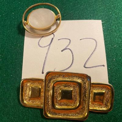 Brooch Lot