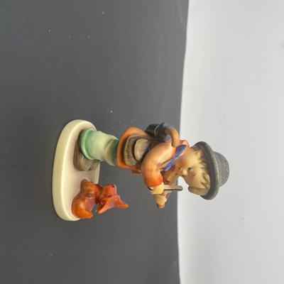 Goebel Hummel Figurine "Puppy Love" #1