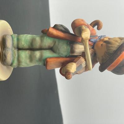 Vintage Hummel Figurine “Little Fiddler?? 2/0 #996