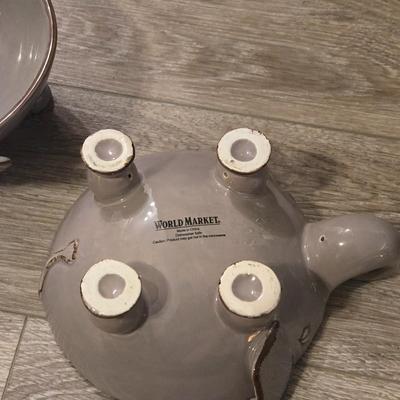 (2) World Market Elephant Bowls