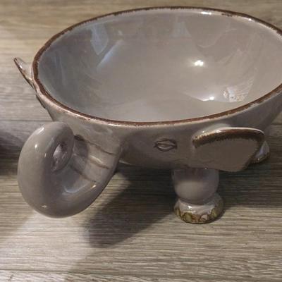 (2) World Market Elephant Bowls